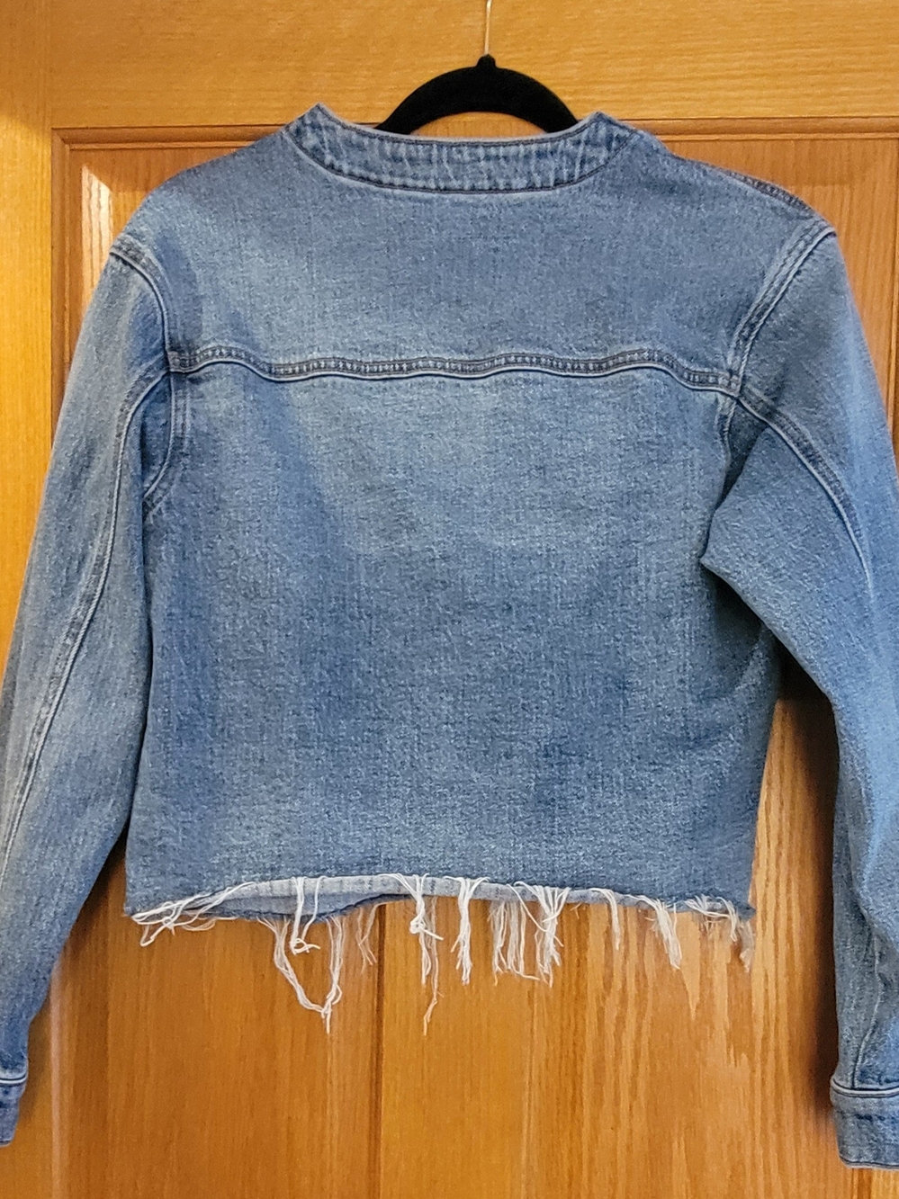 Evereve Light Blue Distressed Denim Jacket - Picture 3 of 4